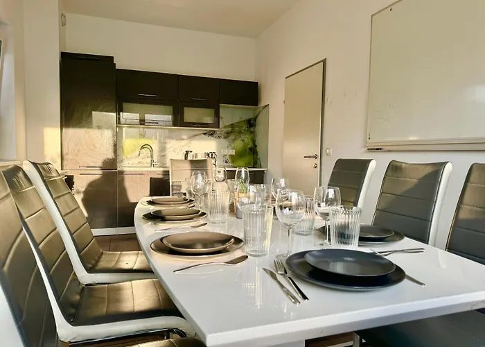 Apartamento 145 M2 4-bedroom With Balcony & Free Parking Viena