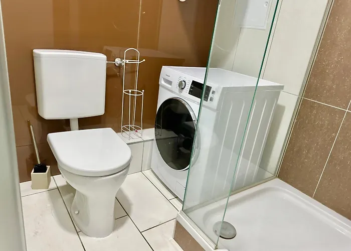 Apartamento 145 M2 4-bedroom With Balcony & Free Parking Viena