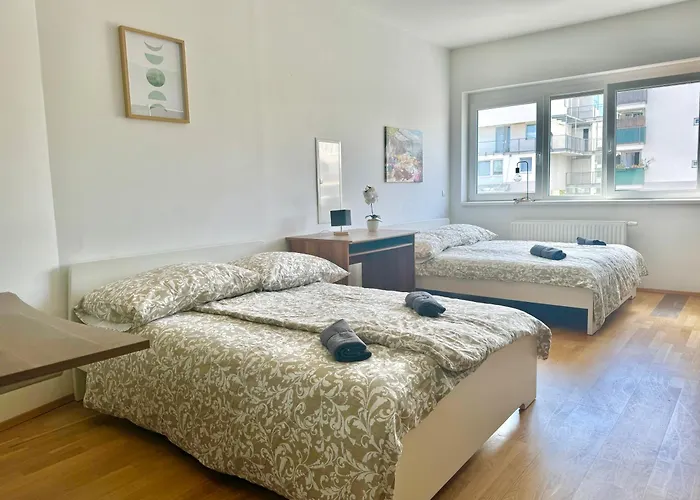 145 M2 4-bedroom With Balcony & Free Parking Viena