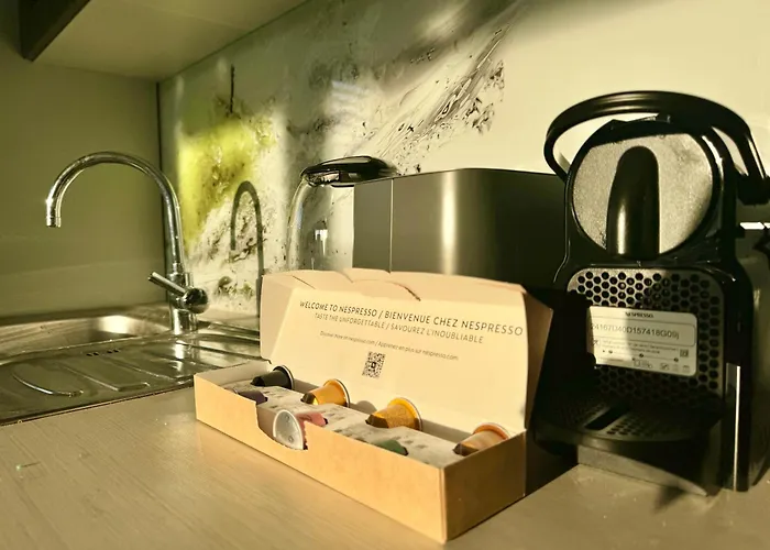 145 M2 4-bedroom With Balcony & Free Parking Apartamento *
