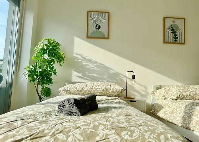 Apartamento 145 M2 4-bedroom With Balcony & Free Parking *